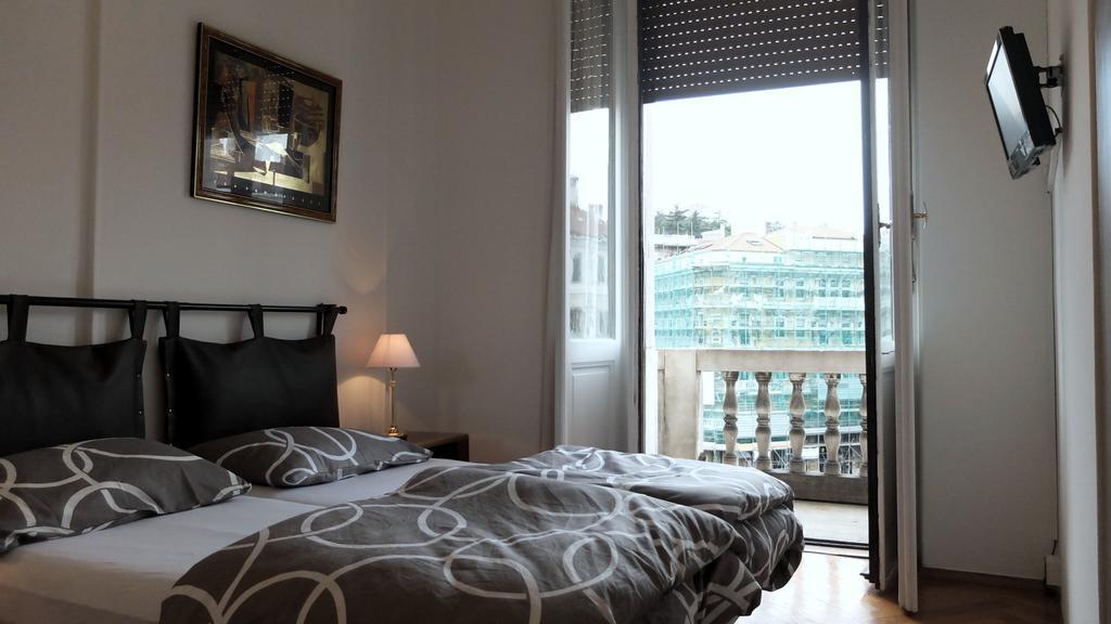 B&B Piazza Goldoni Триест Экстерьер фото